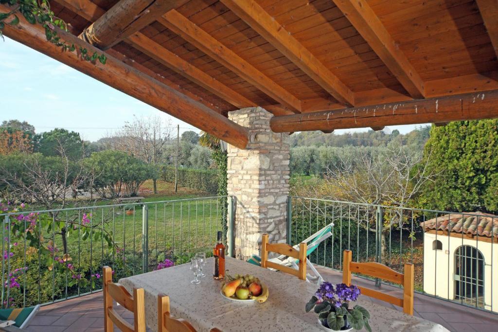 Гостевой дом Agriturismo La Breda Сан-Феличе-дель-Бенако Номер фото