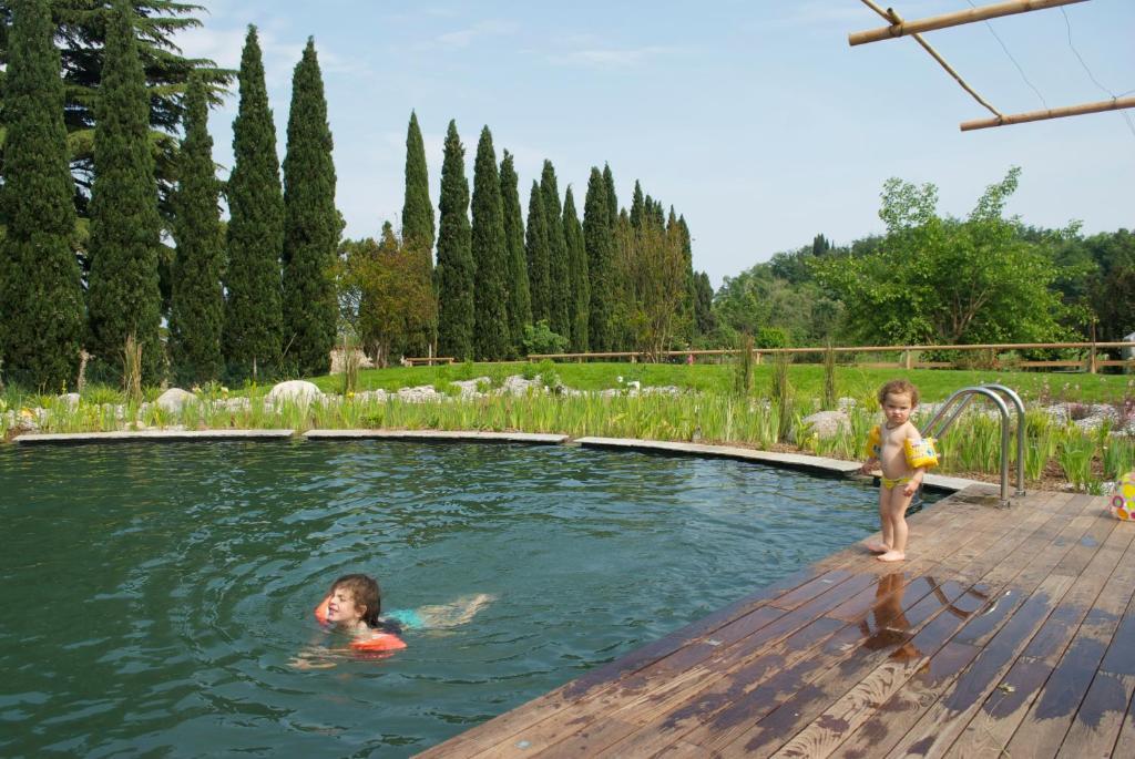 Гостевой дом Agriturismo La Breda Сан-Феличе-дель-Бенако Экстерьер фото